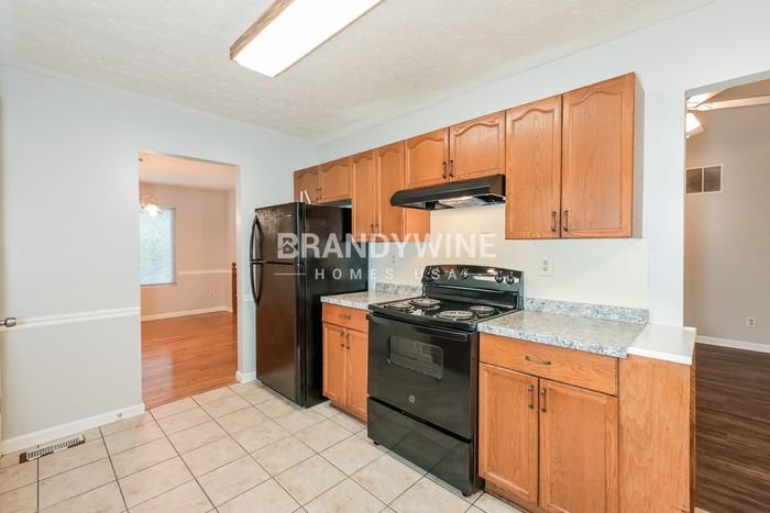 630 Fern Ter Se - Photo 6 of 22