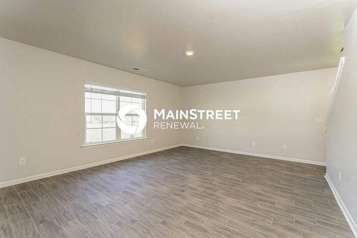 315 Ovada Avenue - Photo 5 of 18