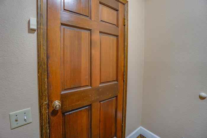 12320 Northeast 18th Avenue - Photo 6 of 45