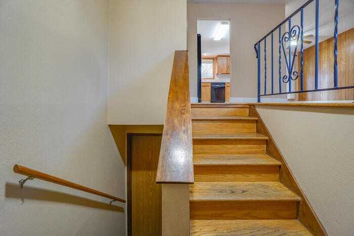 12320 Northeast 18th Avenue - Photo 7 of 45