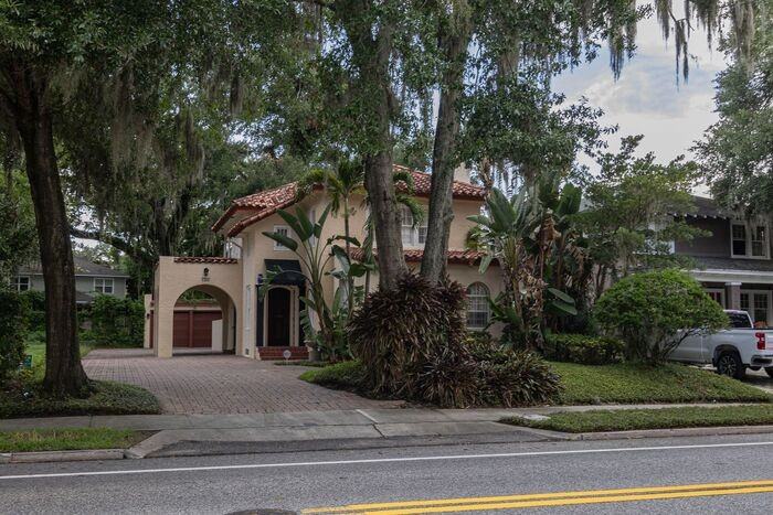 732 Edgewater Dr - Photo 4 of 33