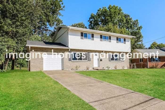 722 Danbury Rd - Photo 5 of 21