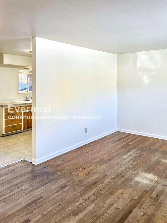 1307 Castlerock Dr - Photo 5 of 33