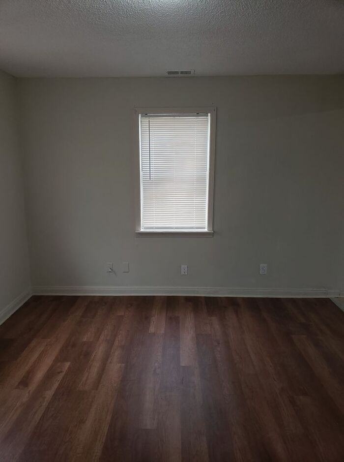 2066 Farrington St - Photo 7 of 12