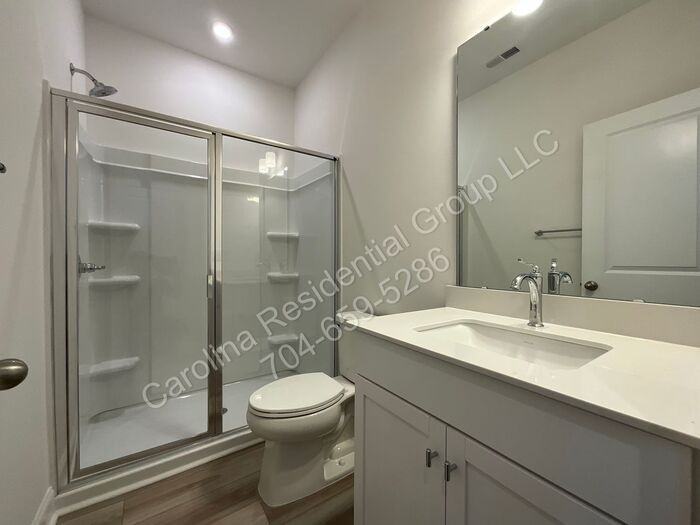 15340 Ballancroft Parkway - Photo 5 of 20