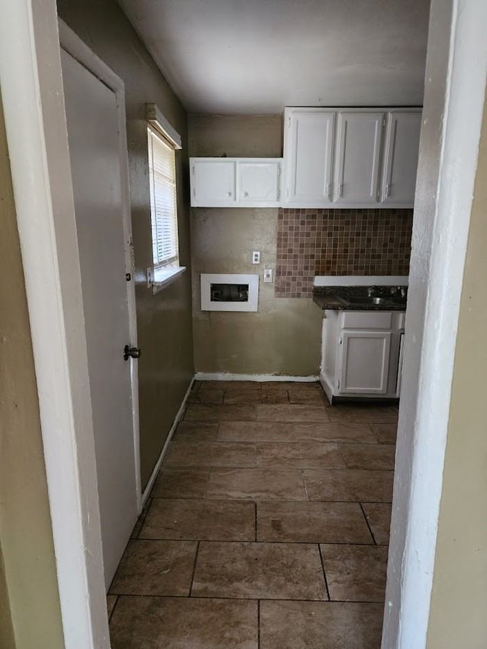 306 E Waldorf Ave - Photo 6 of 14