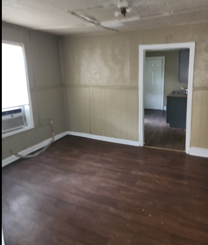 1485 E Mallory Ave #1 - Photo 6 of 14