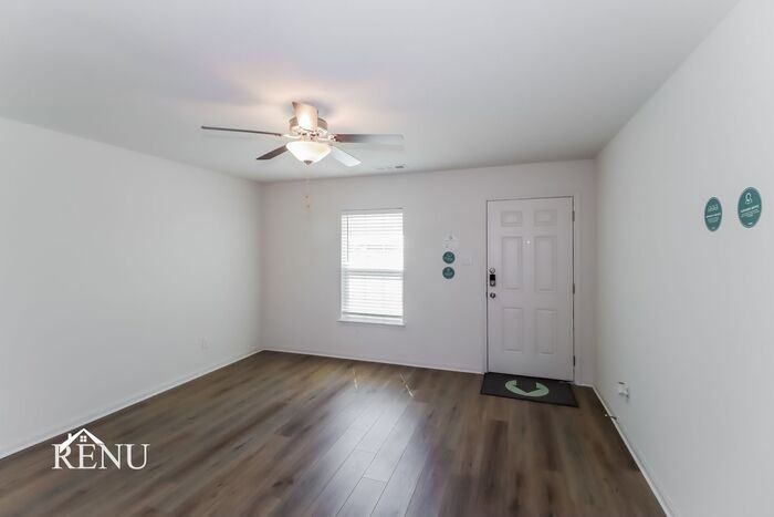 212 Silvercrest Ln - Photo 6 of 20