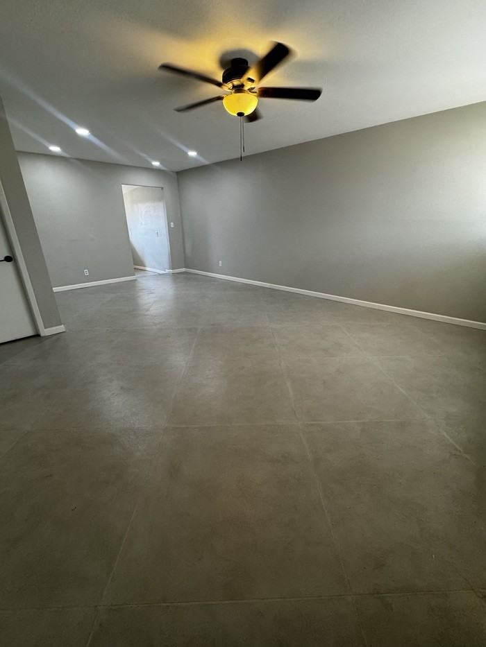 1744 S Chrysler Ave - Photo 3 of 26