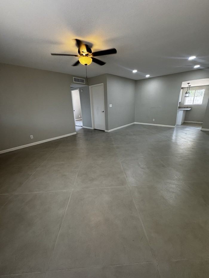 1744 S Chrysler Ave - Photo 5 of 26