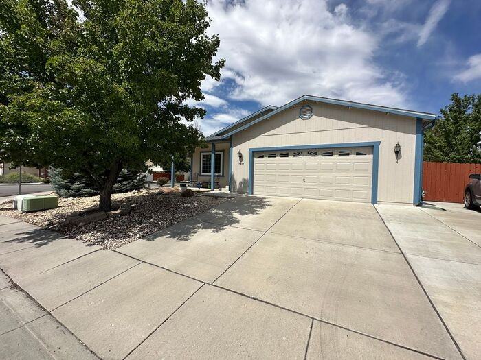 17597 Grand Valley Ct - Photo 3 of 17