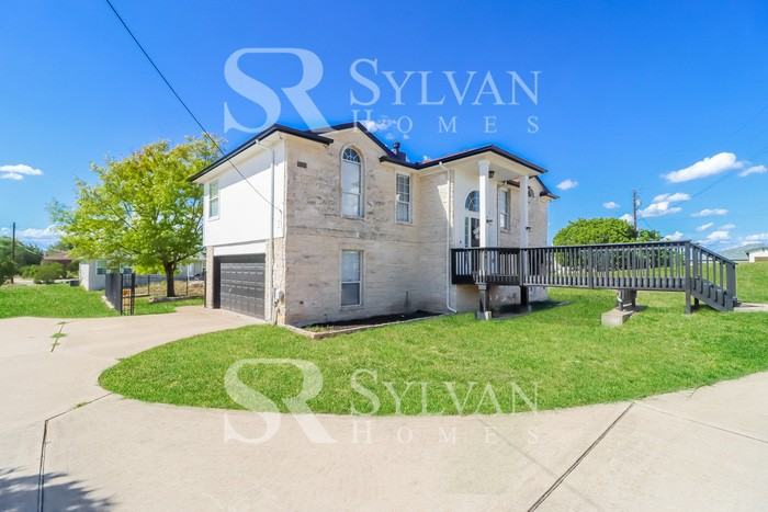 4206 Glendale Rd - Photo 3 of 16