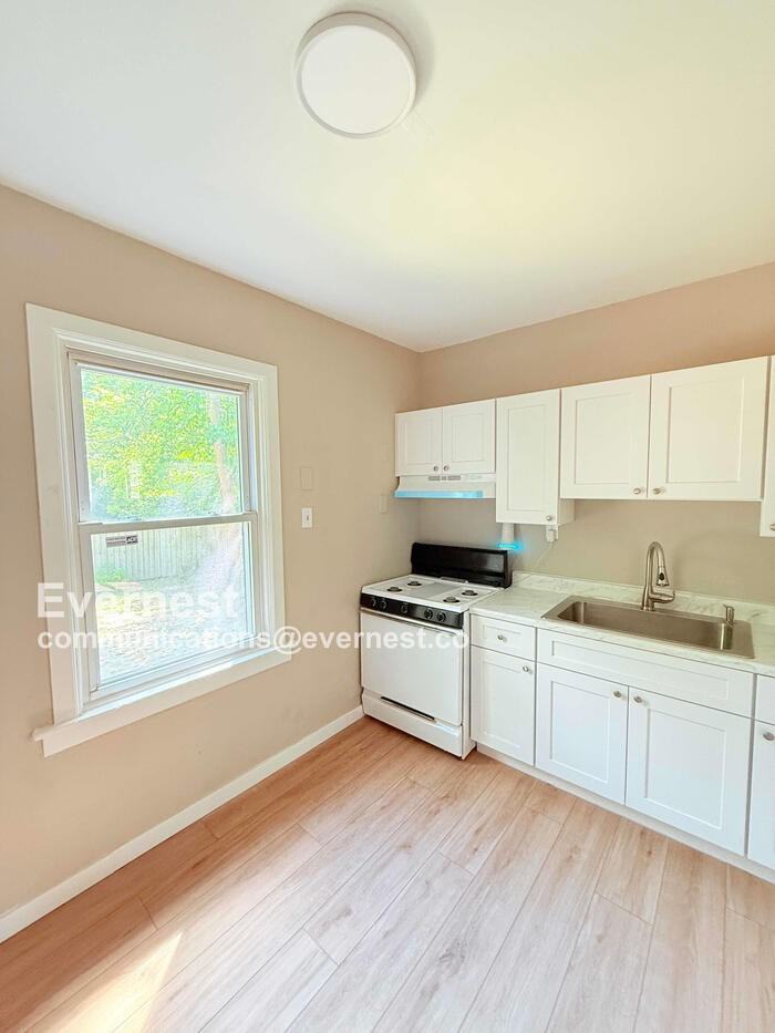 14600 Lauder St - Photo 3 of 27
