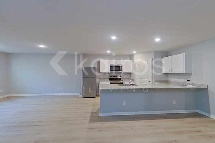 2519 Upland Court Southeast - Photo 4 of 22