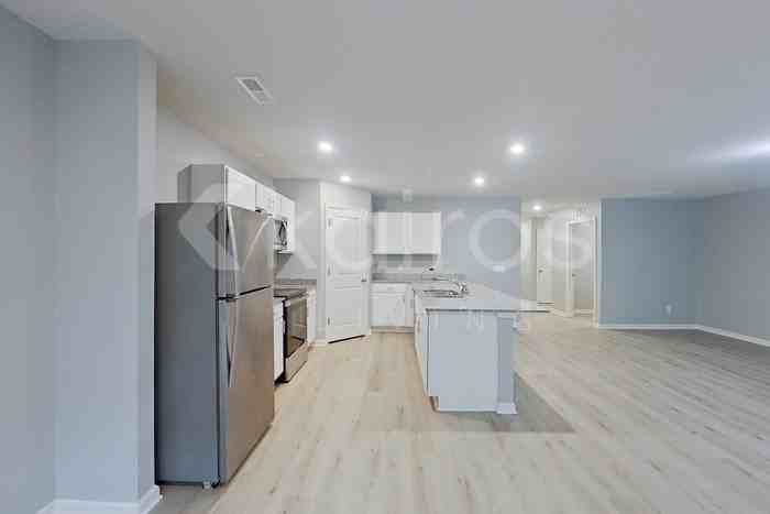 2519 Upland Court Southeast - Photo 7 of 22