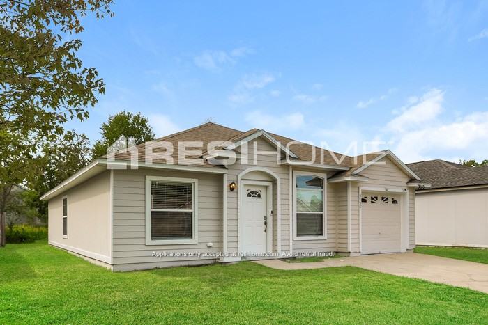 3050 Wavering Ln - Photo 2 of 18