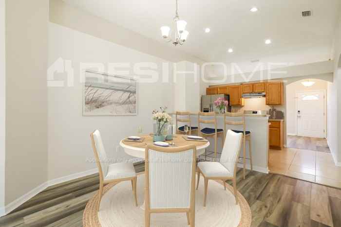 3050 Wavering Ln - Photo 5 of 18