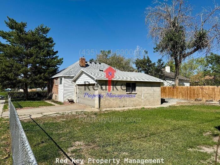 245 W 100 S - Photo 2 of 21