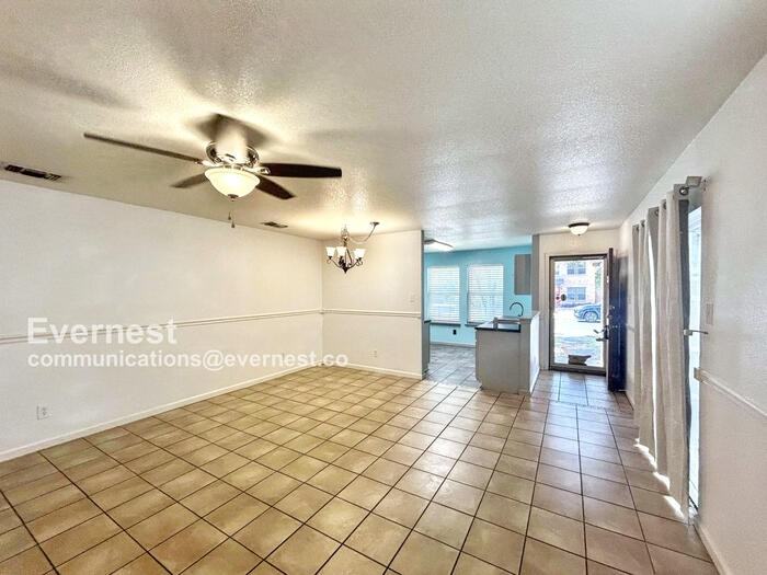 2027 Mission Fld - Photo 3 of 16