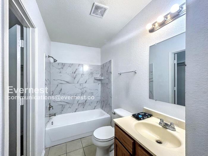 2027 Mission Fld - Photo 5 of 16