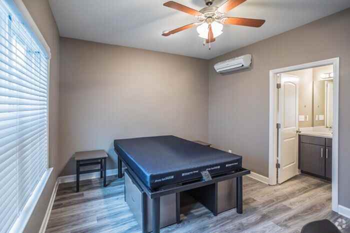 3885 Spottswood Ave #C - Photo 6 of 7