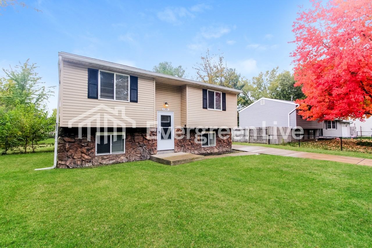 11401 Whistler Drive - Photo 2 of 15