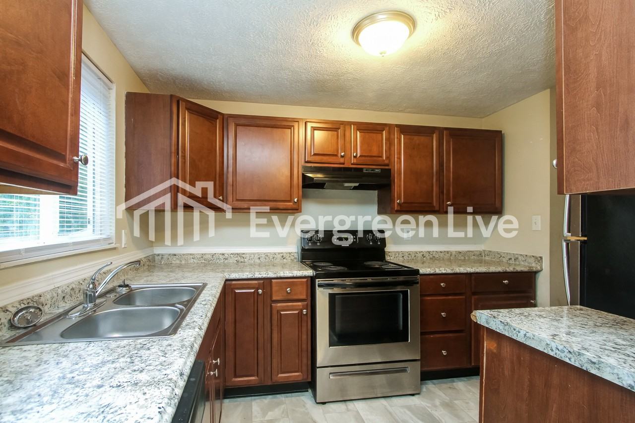 11401 Whistler Drive - Photo 5 of 15