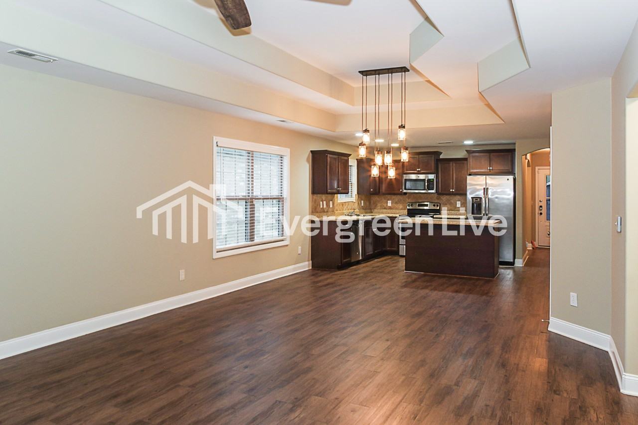 3013 Monterey Dr Sw - Photo 4 of 16