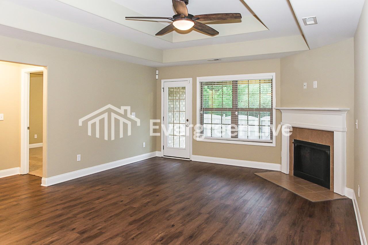 3013 Monterey Dr Sw - Photo 5 of 16