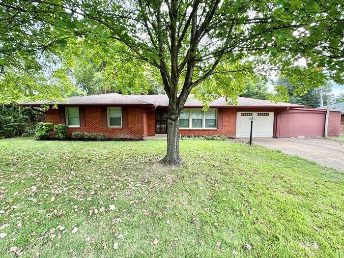 4914 Childs Dr - Photo 2 of 32