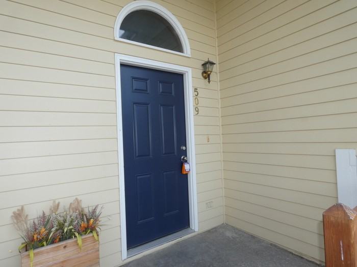 509 East 7th Street - Photo 2 of 20