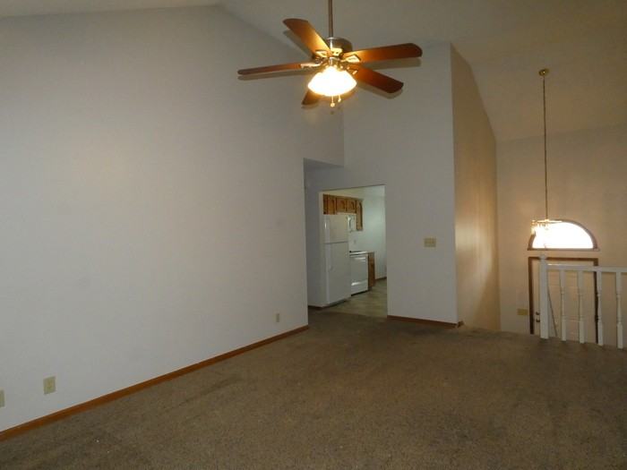 509 East 7th Street - Photo 5 of 20