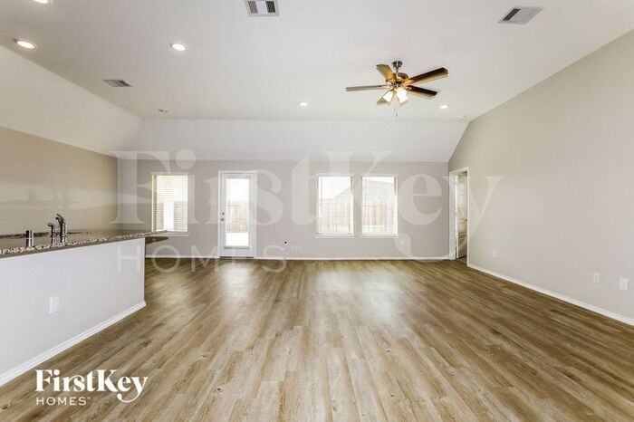 334 Jewett Meadow Dr - Photo 2 of 15