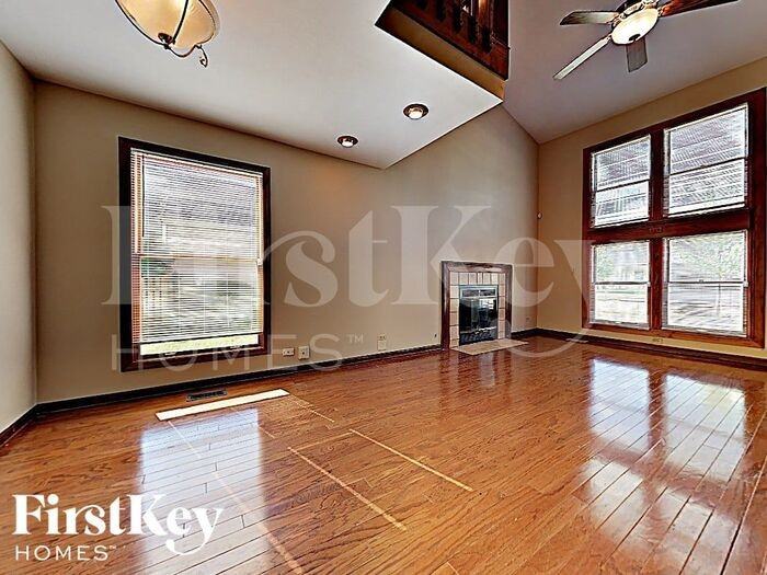 2615 Moss Lane - Photo 3 of 14