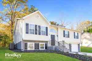 featured image of 950 Buckhorn Ct