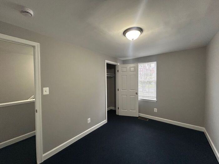 1200 E Madison St - Photo 6 of 12