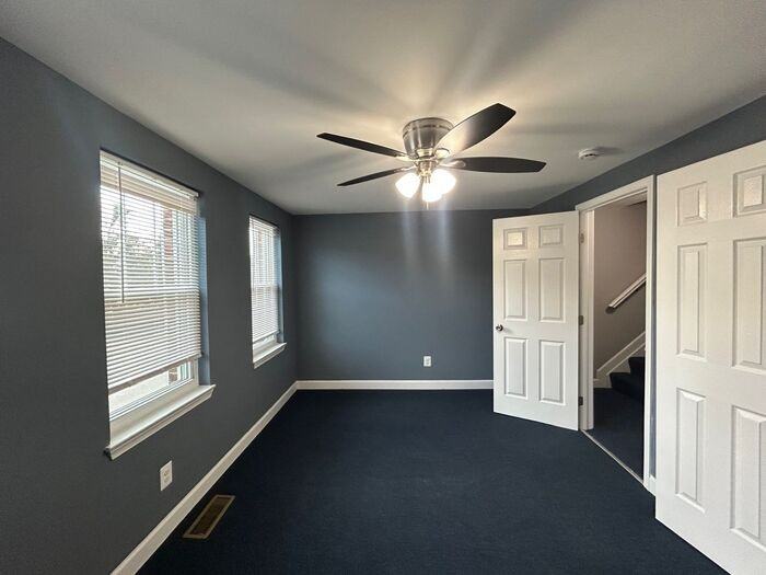 1200 E Madison St - Photo 7 of 12