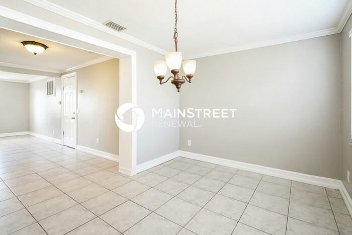 4251 Oakfield Ave - Photo 5 of 16