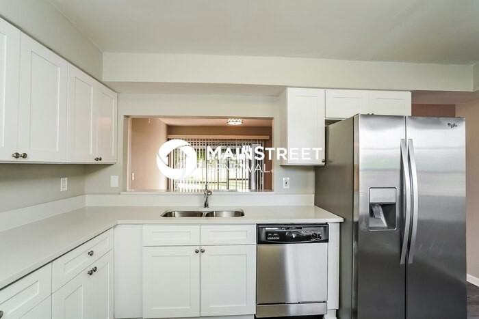 220 Southeast 27th Terrace - Photo 7 of 16