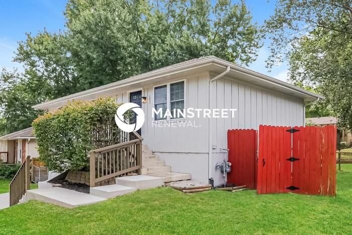 509 Northeast 98th Terrace - Photo 2 of 18