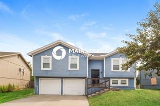 11015 N Lewis Ave - Photo 1 of 1