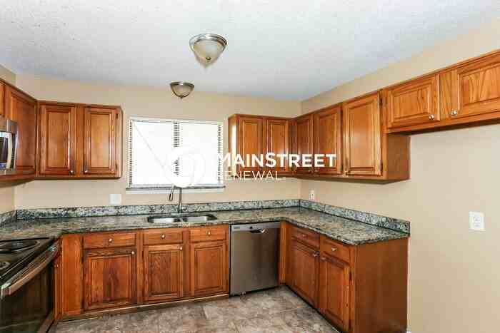 1632 Hunting Green Dr - Photo 7 of 18