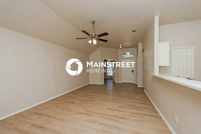 328 West Willow Creek Drive - Photo 5 of 17