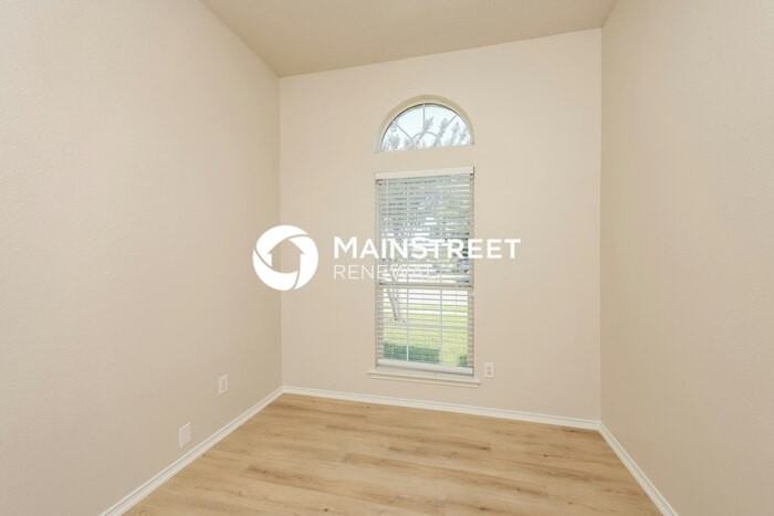 328 West Willow Creek Drive - Photo 6 of 17