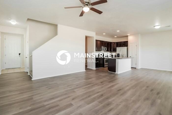 1027 E Madera Grove Ln - Photo 4 of 19