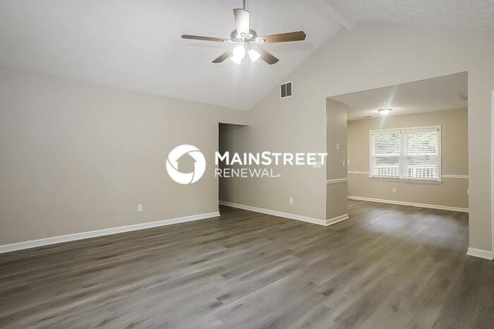 25 W Bradford Ct - Photo 3 of 15