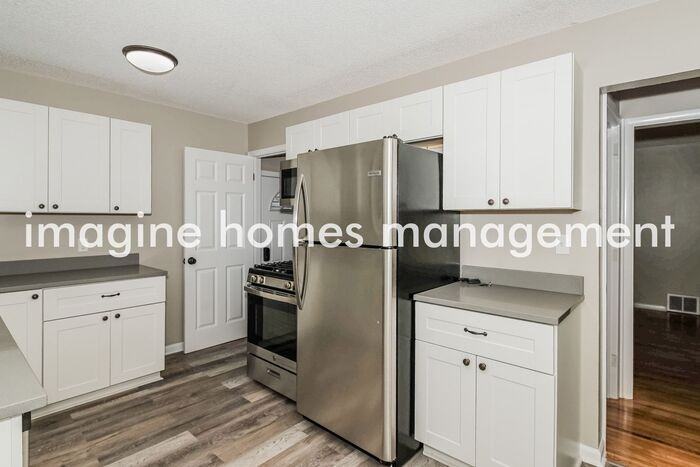 2721 Brunswick Avenue South - Photo 7 of 17