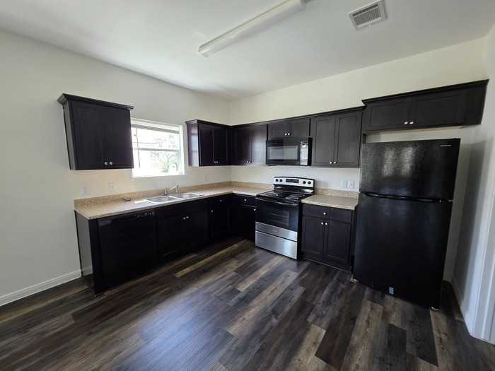 6210 Lacey Oak Dr - Photo 4 of 13