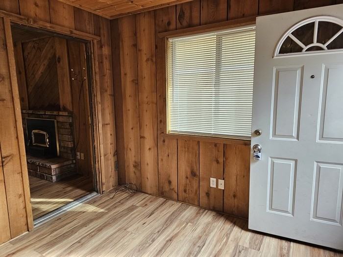 527 Spruce Rd - Photo 2 of 10