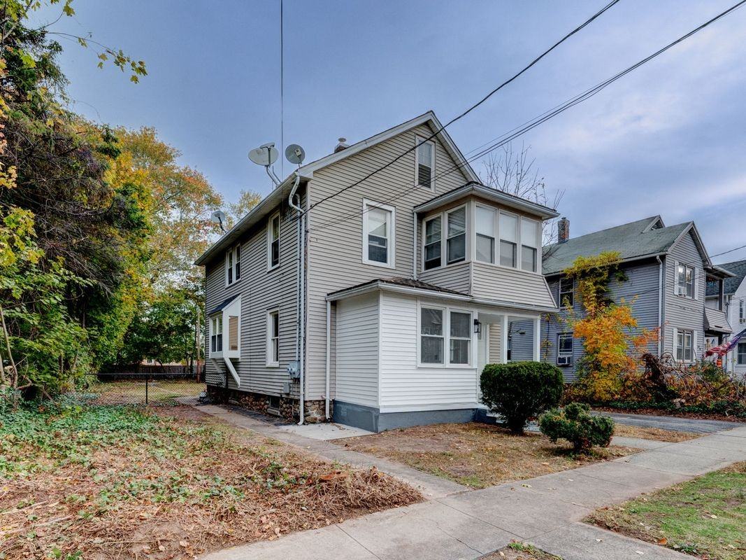 44 Wallace Row ##1 - Photo 2 of 31